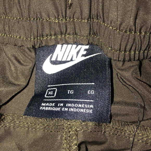 Nike Pants - Picture 4 of 4